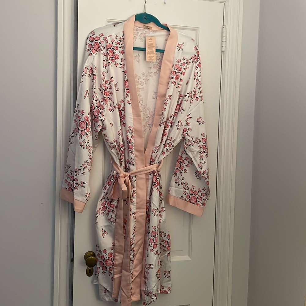 NWT Morgan Lane plus size satin robe